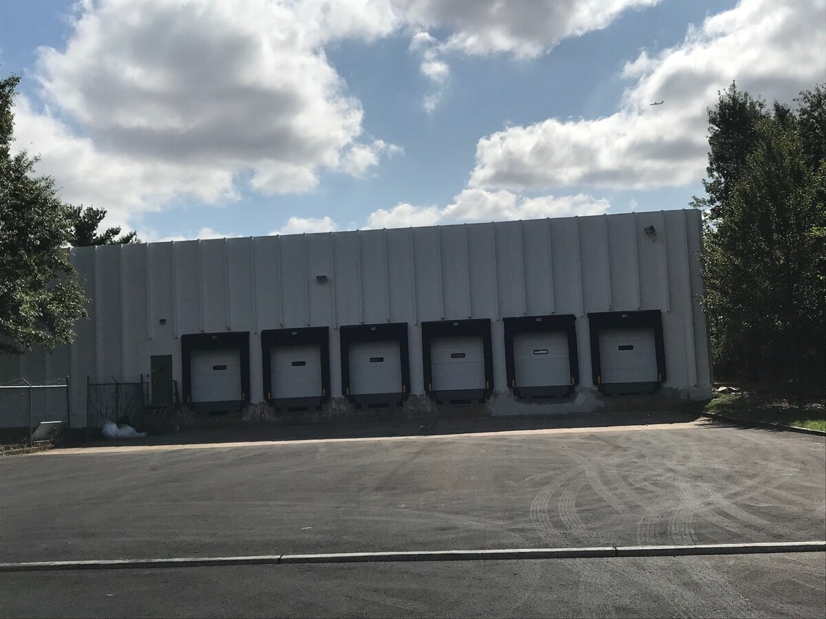27 Engelhard Ave, Avenel, NJ 07001 Industrial for Lease