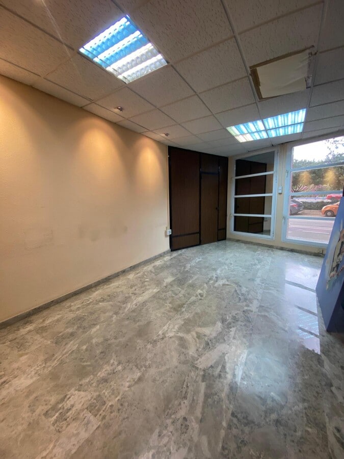 Xirivella, VAL 46950 - Unit - - - Interior Photo - Image 1 of 18