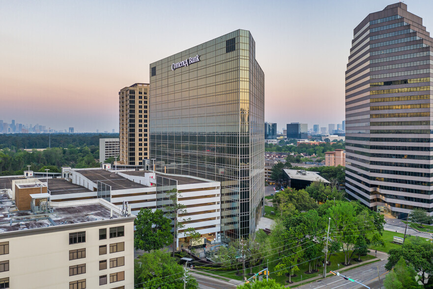 2 Riverway, Houston, TX for lease - Building Photo - Image 1 of 22