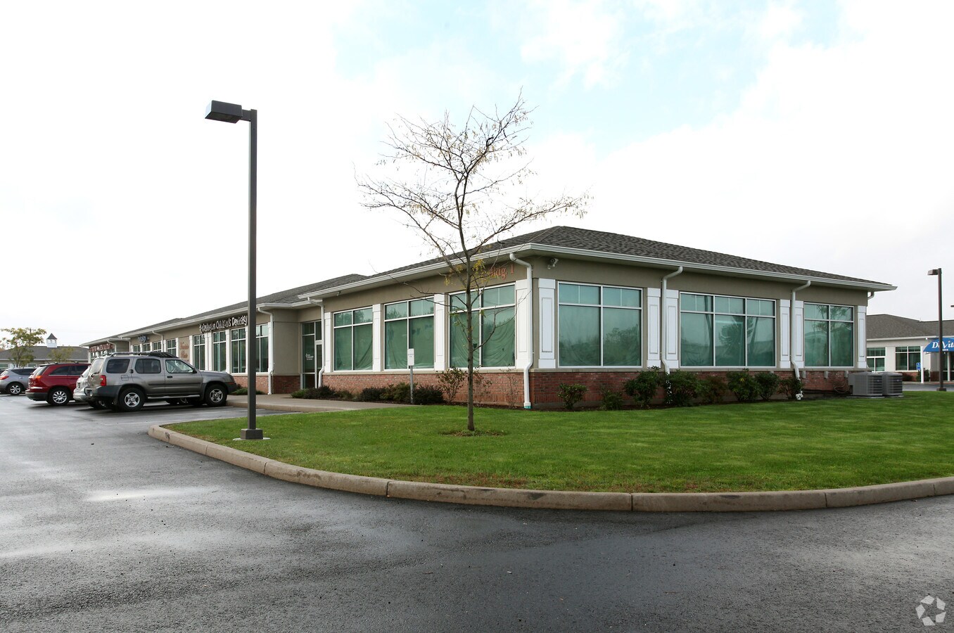 435 Willard Ave, Newington, CT 06111