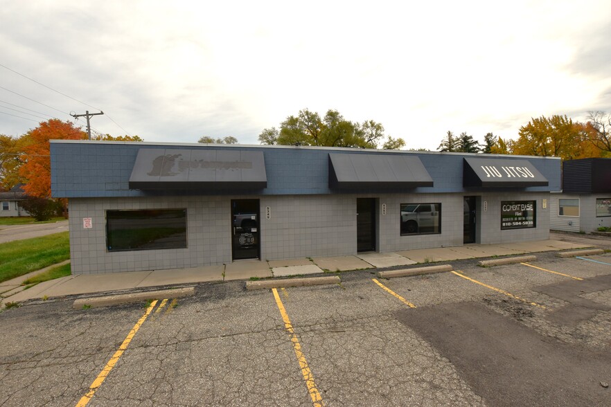 5349 Fenton Rd, Grand Blanc, MI for sale - Building Photo - Image 1 of 1