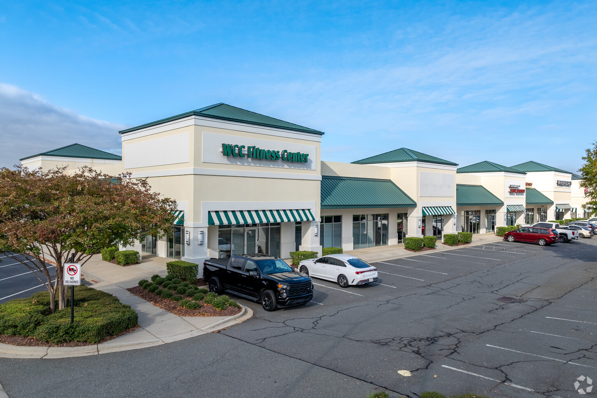 3607 Whitehall Park Dr, Charlotte, NC for lease Building Photo- Image 1 of 17