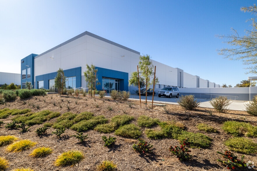 19885 Harvill Ave, Perris, CA for lease - Building Photo - Image 2 of 7