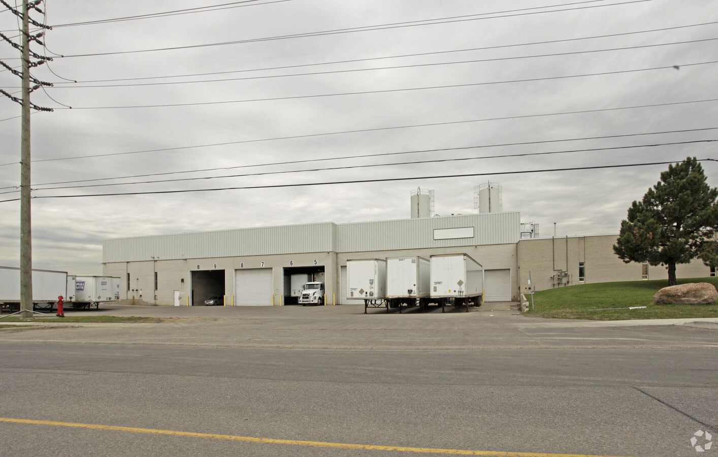 390 Orenda Rd, Brampton, ON L6T 1G8