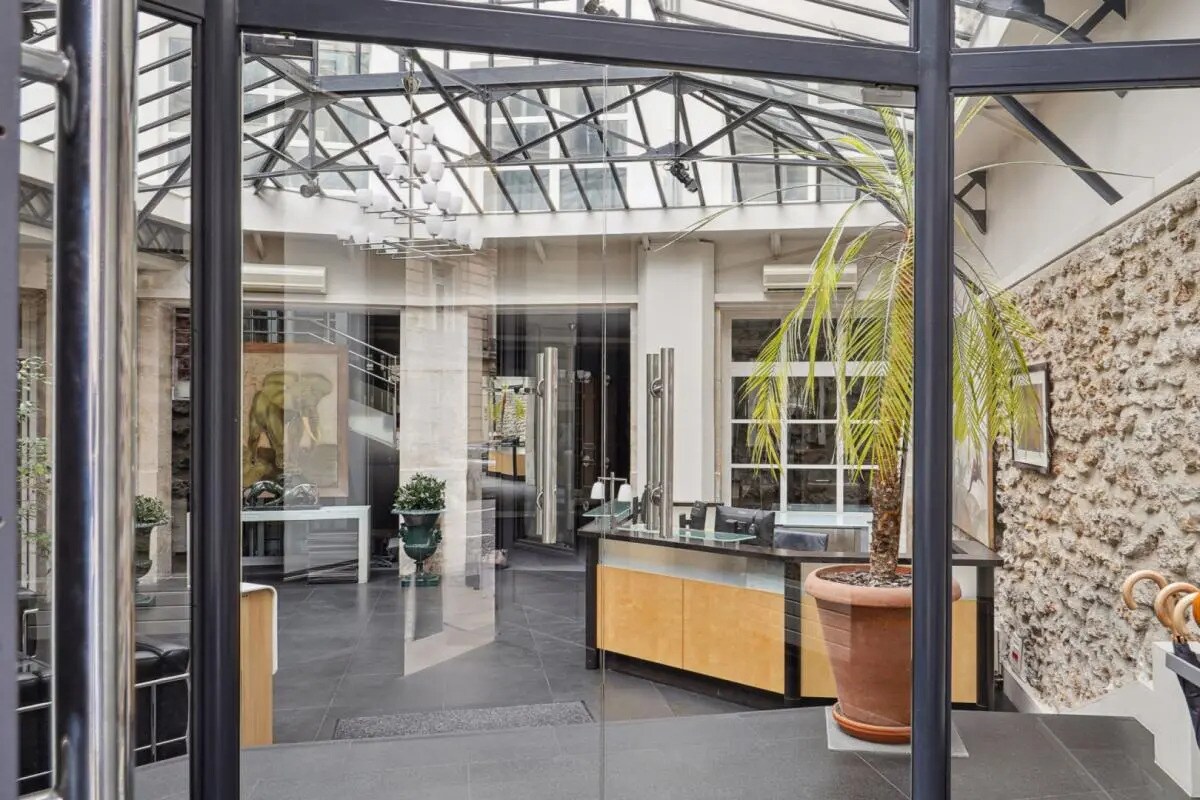 16 Rue Portalis, Paris for lease Interior Photo- Image 1 of 8