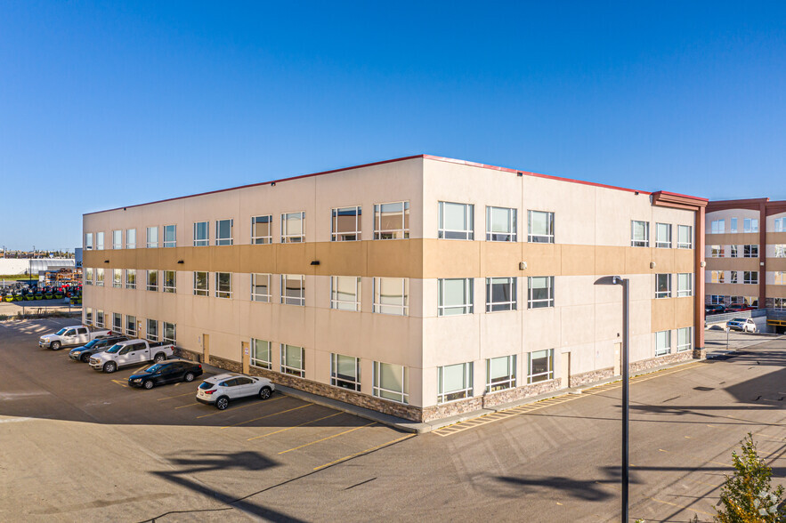 9452 51st Ave, Edmonton, AB for sale - Building Photo - Image 2 of 3