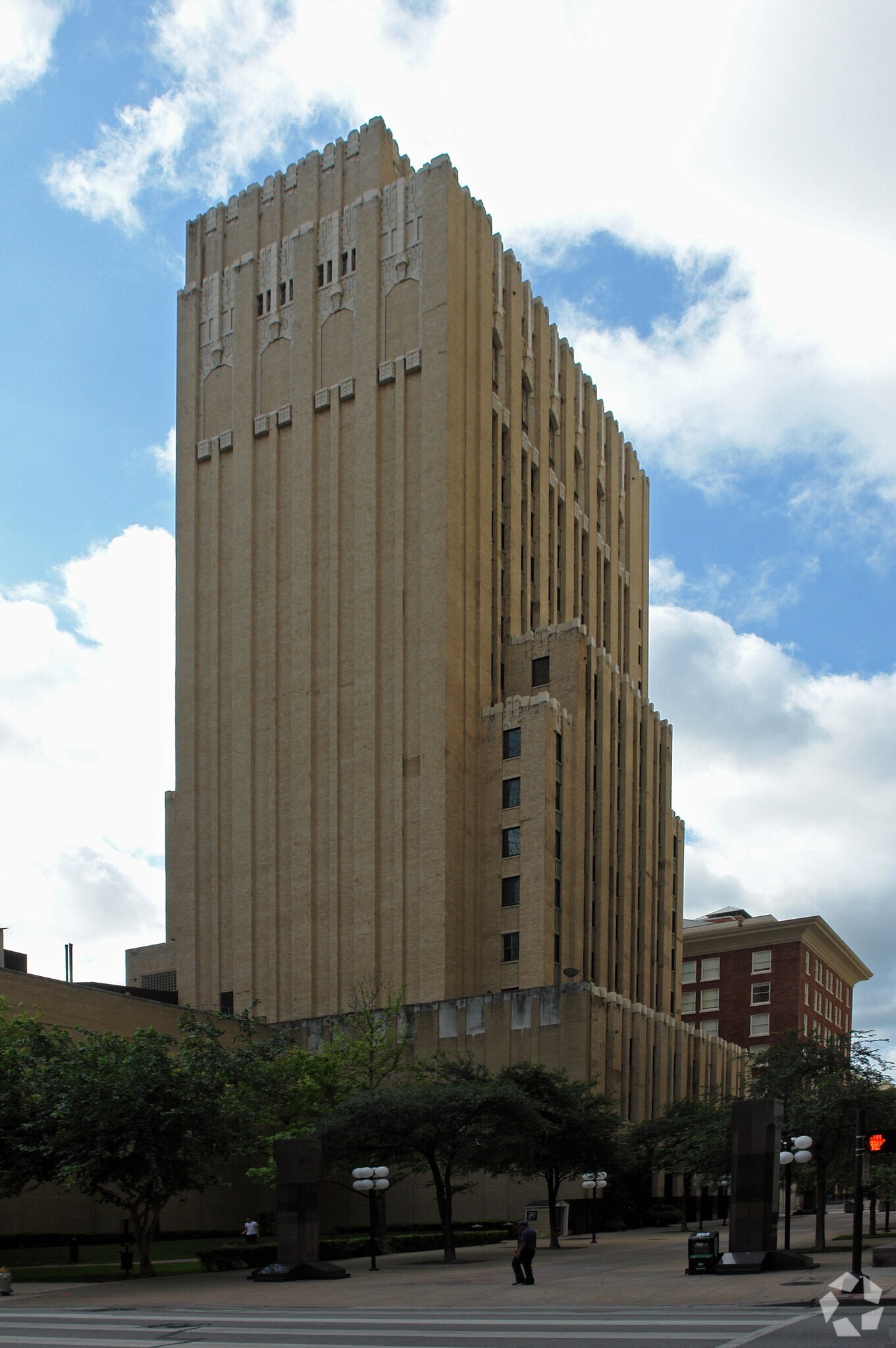 222 Browder St, Dallas, TX for sale Primary Photo- Image 1 of 1