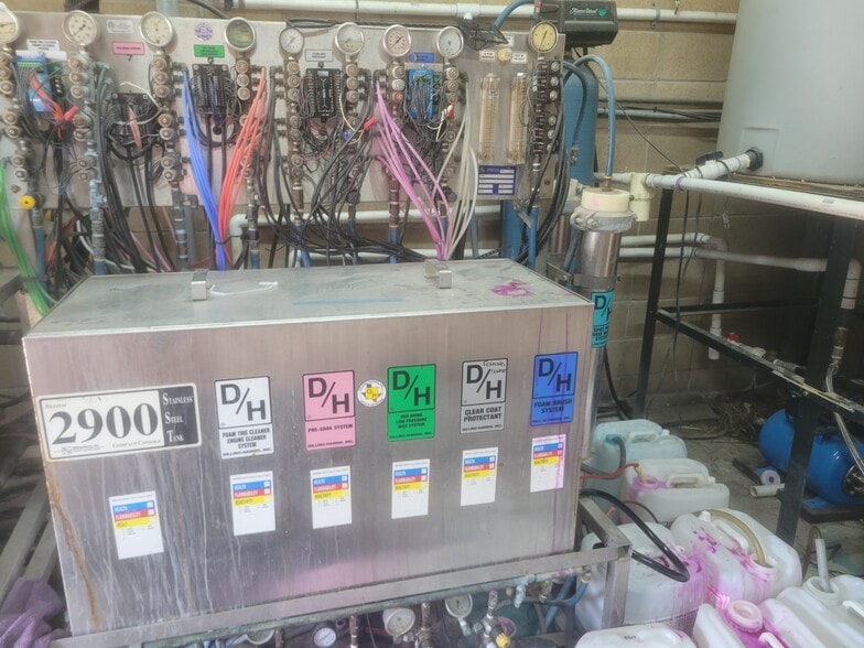 5031 Treaschwig Rd, Spring, TX for sale - Interior Photo - Image 3 of 9