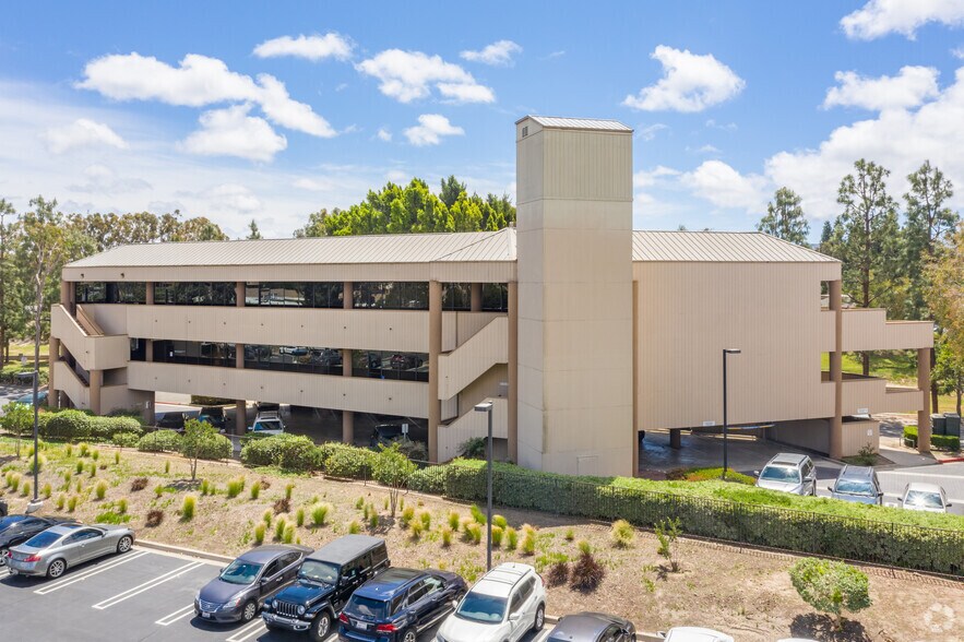 41 Creek Rd, Irvine, CA for sale - Primary Photo - Image 1 of 1