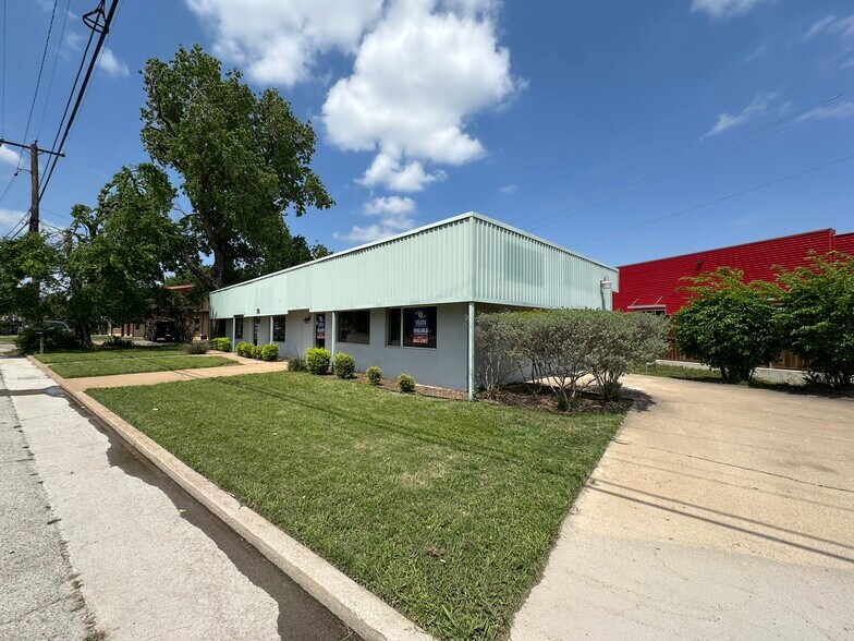 510 W Main St, Azle, TX for sale - Building Photo - Image 2 of 12