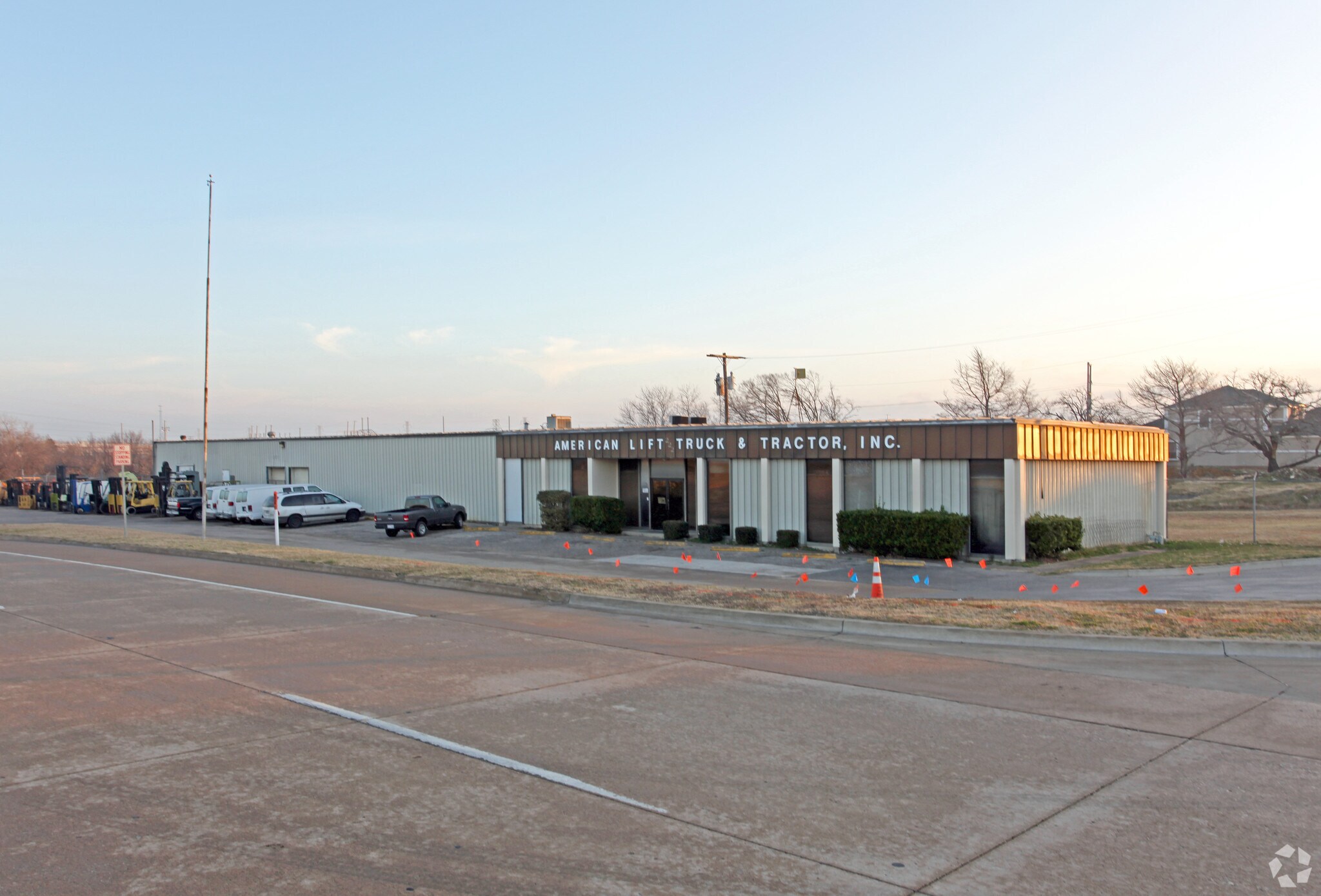 222 S Loop 12, Irving, TX for sale Primary Photo- Image 1 of 1