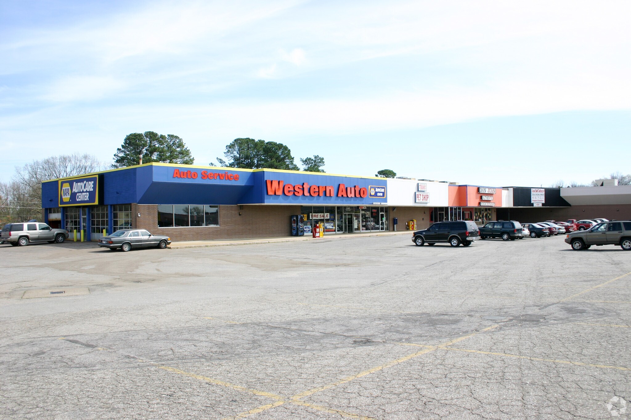 1325 Albert Pike Rd, Hot Springs, AR for lease Building Photo- Image 1 of 5