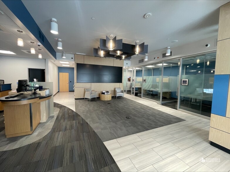 870 Colorado Blvd, Denver, CO for lease - Interior Photo - Image 3 of 8