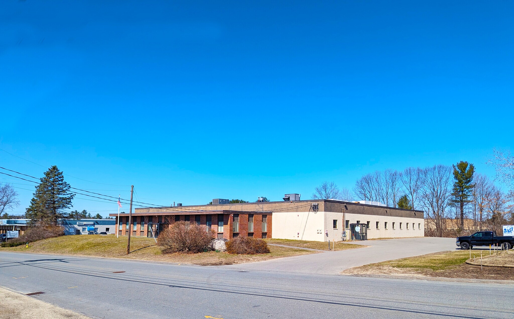 5 Flagstone Dr, Hudson, NH 03051 Industrial for Lease