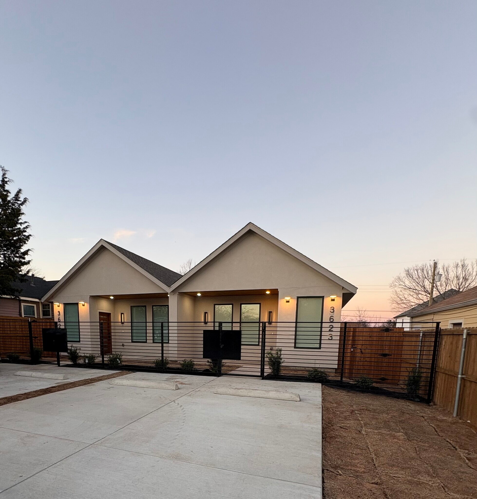Multifamily in Dallas, TX for sale Building Photo- Image 1 of 1