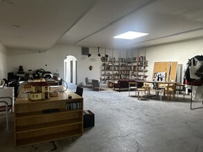 5215 York Blvd, Los Angeles, CA for lease Interior Photo- Image 2 of 7