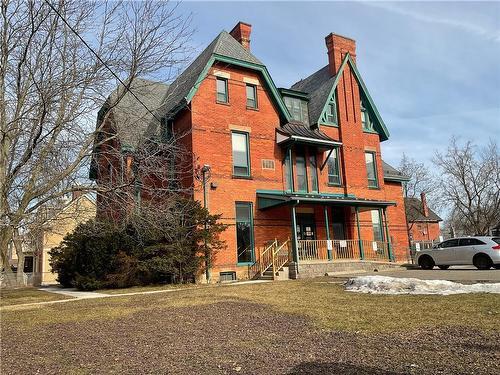 25 William St, Brantford, ON for sale Primary Photo- Image 1 of 7