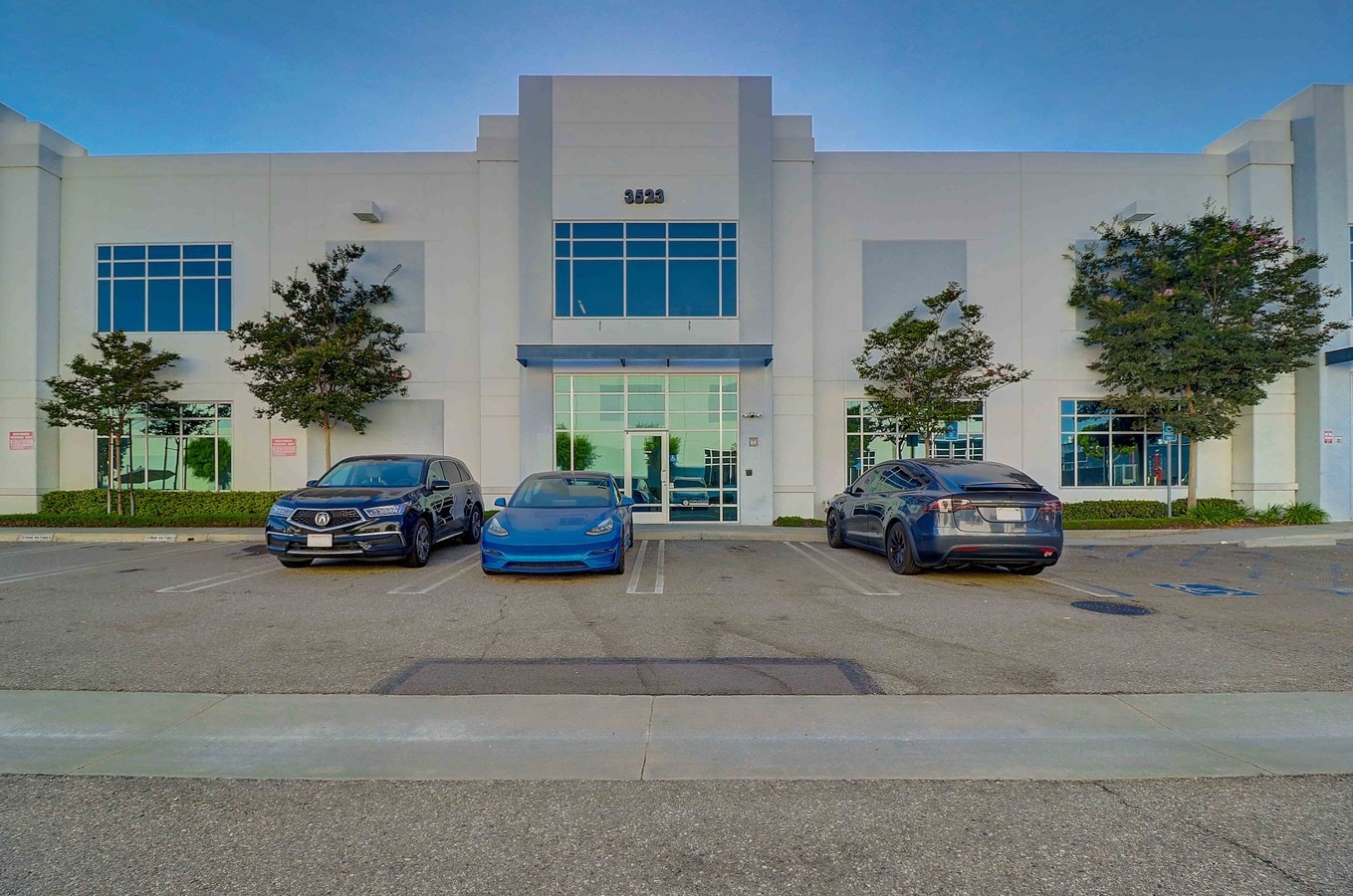 3523 Jack Northrop Ave, Hawthorne, CA