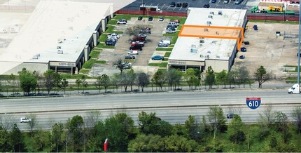 5975-5999 S Loop Fwy E, Houston, TX for lease Aerial- Image 1 of 2