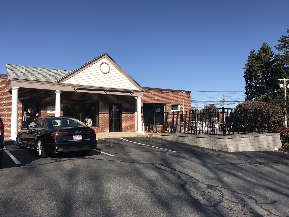 535 Chickering Rd, North Andover, MA 01845