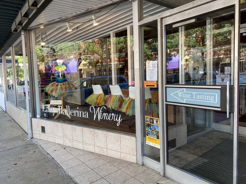 641 S Crystal Ave, Benton Harbor, MI for sale Building Photo- Image 1 of 56