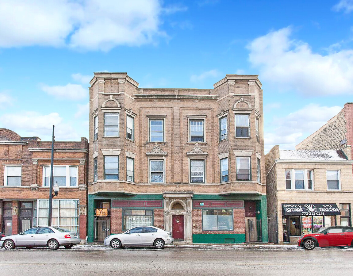 2939 W Belmont Ave, Chicago, IL 60618 | LoopNet