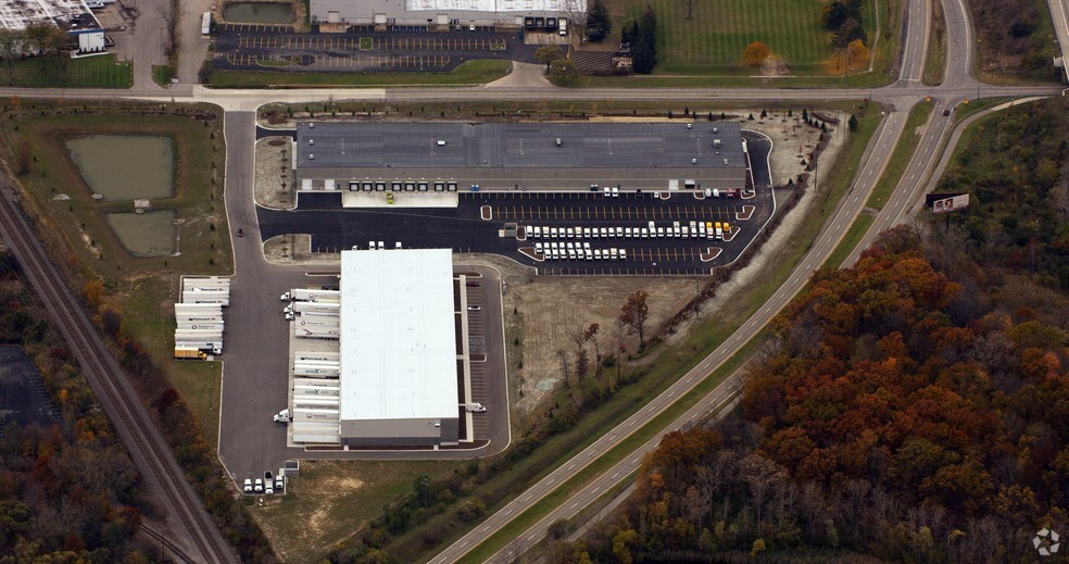 11457 Hannan Rd, Romulus, MI for lease - Aerial - Image 3 of 6