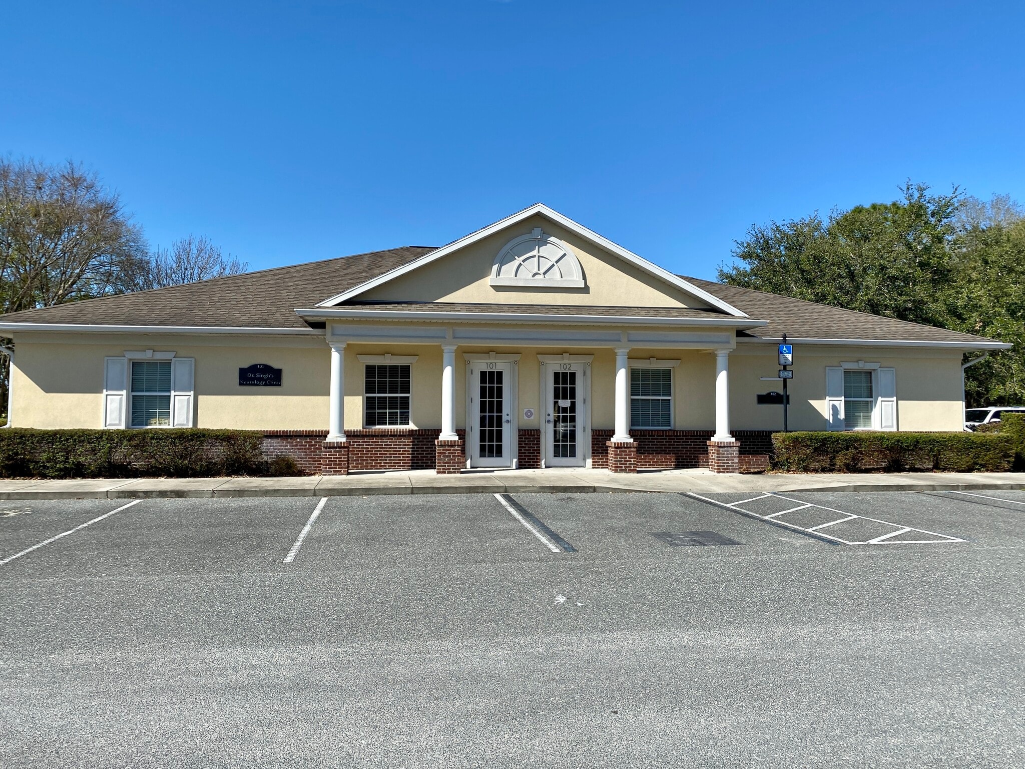 929 N US Hwy 27/441, Lady Lake, FL for lease Building Photo- Image 1 of 1