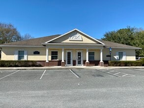 929 N US Hwy 27/441, Lady Lake, FL for lease Building Photo- Image 1 of 1
