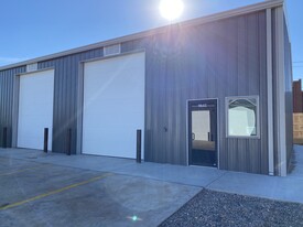 $1,500/Month - 1,500 SF Shop warehouse - Warehouse