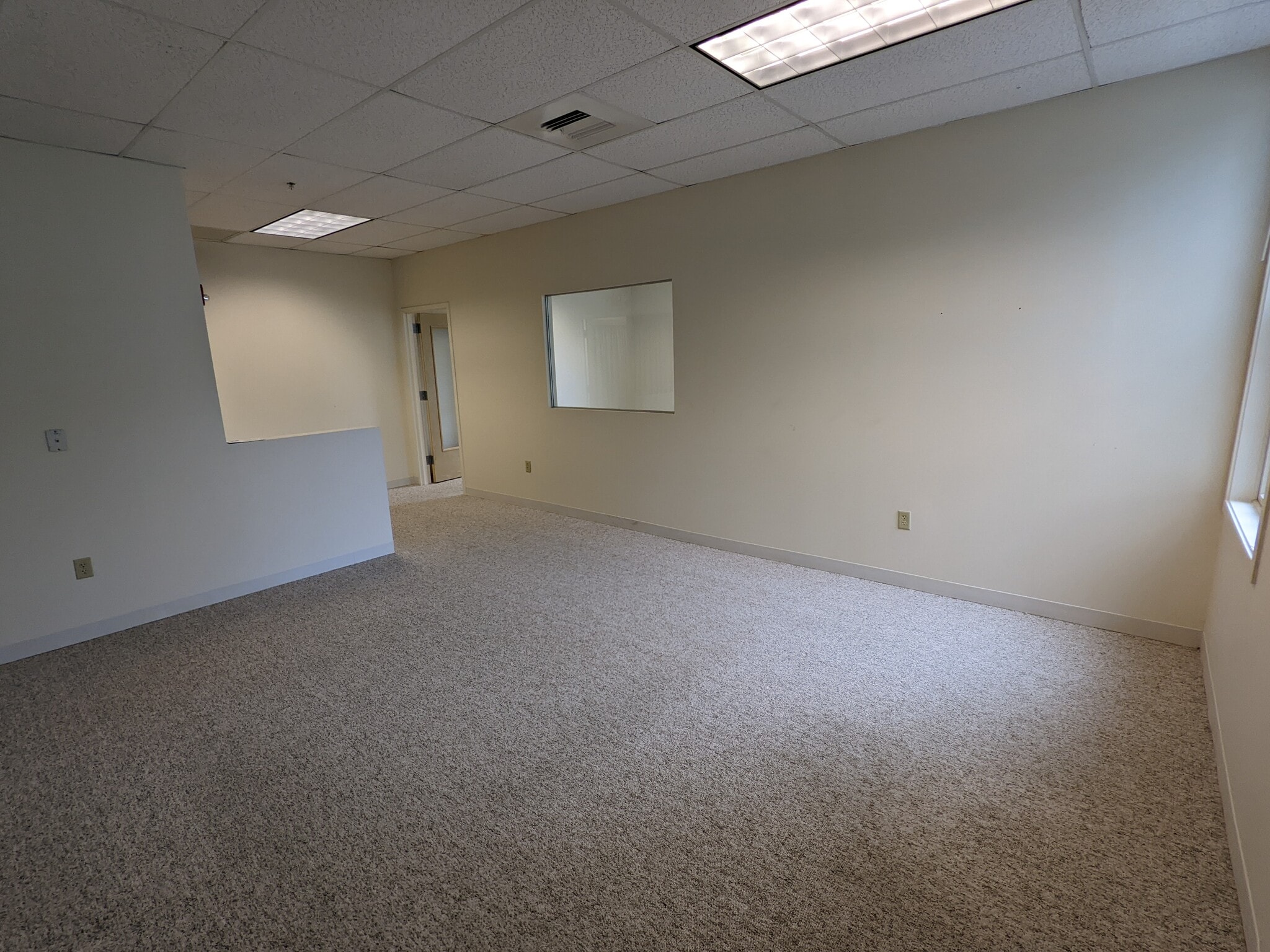 3 Lan Dr, Westford, MA for lease Interior Photo- Image 1 of 6