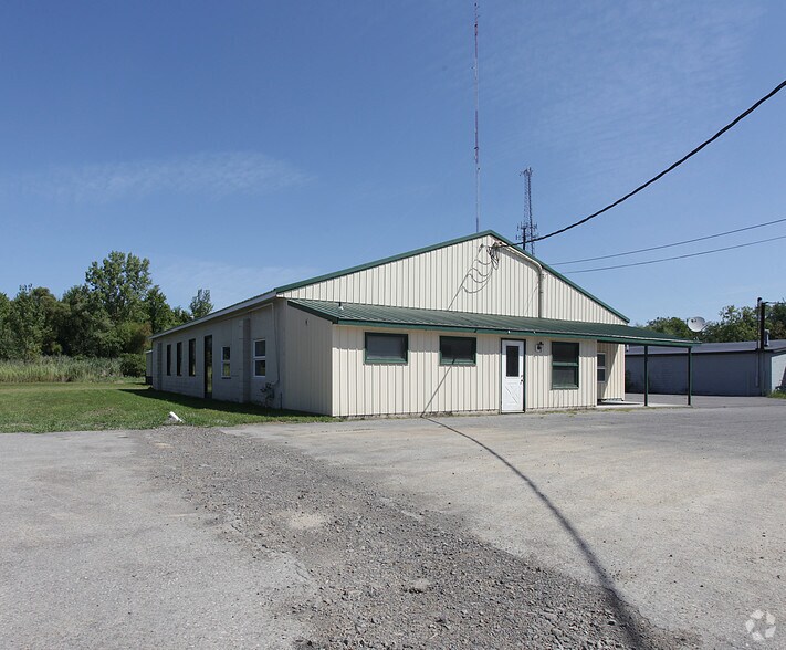 555 Rt-31, Bridgeport, NY for sale - Primary Photo - Image 1 of 1