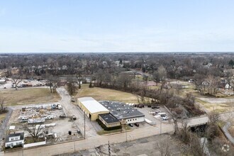 400 W Monroe St, Belleville, IL - AERIAL  map view