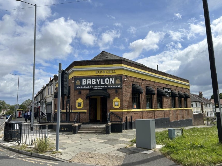 181 Old Chester Rd, Bebington for sale Building Photo- Image 1 of 4