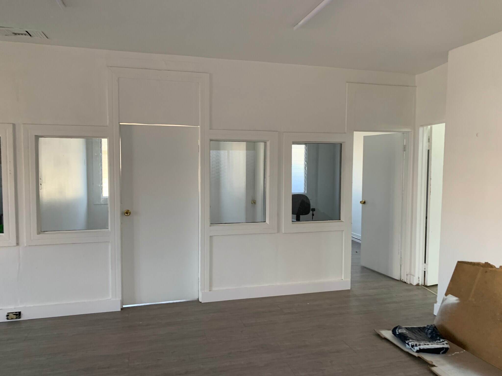 1548 S Central Ave, Los Angeles, CA 90021 - B Miller Furniture