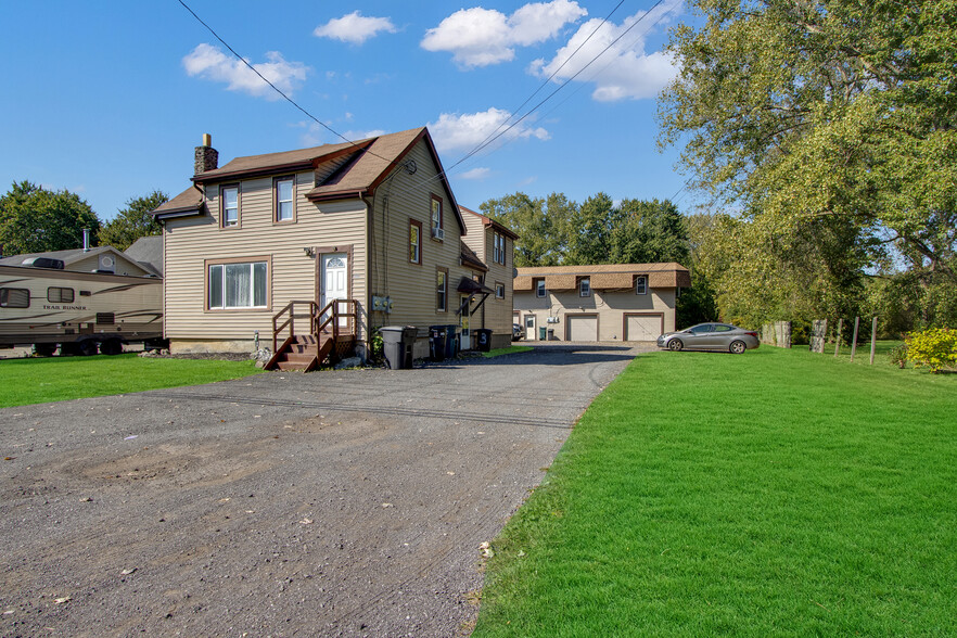 6980 Nash Rd, North Tonawanda, NY for sale - Primary Photo - Image 1 of 48