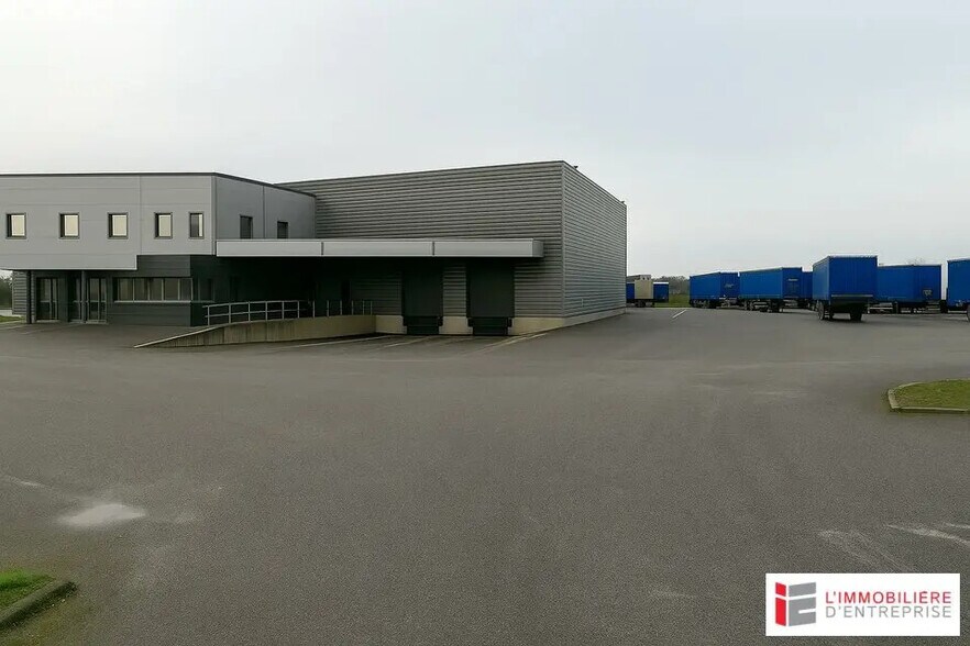 Flex in Rennes for lease - Building Photo - Image 1 of 1