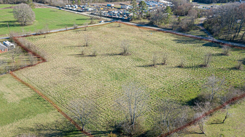 330 Rd NW, Cartersville, GA 30121