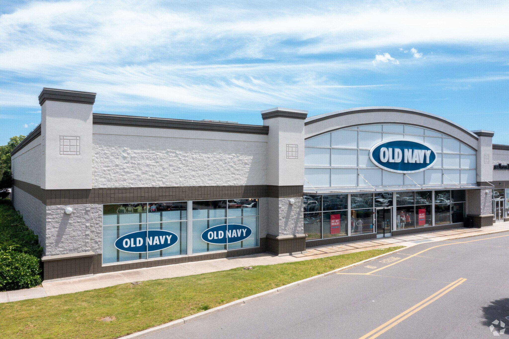 828888 Sunrise Hwy, Bay Shore, NY 11706 Gardiner Manor Mall