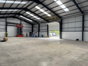 Southcroft Rd, Rutherglen for lease Interior Photo- Image 1 of 2