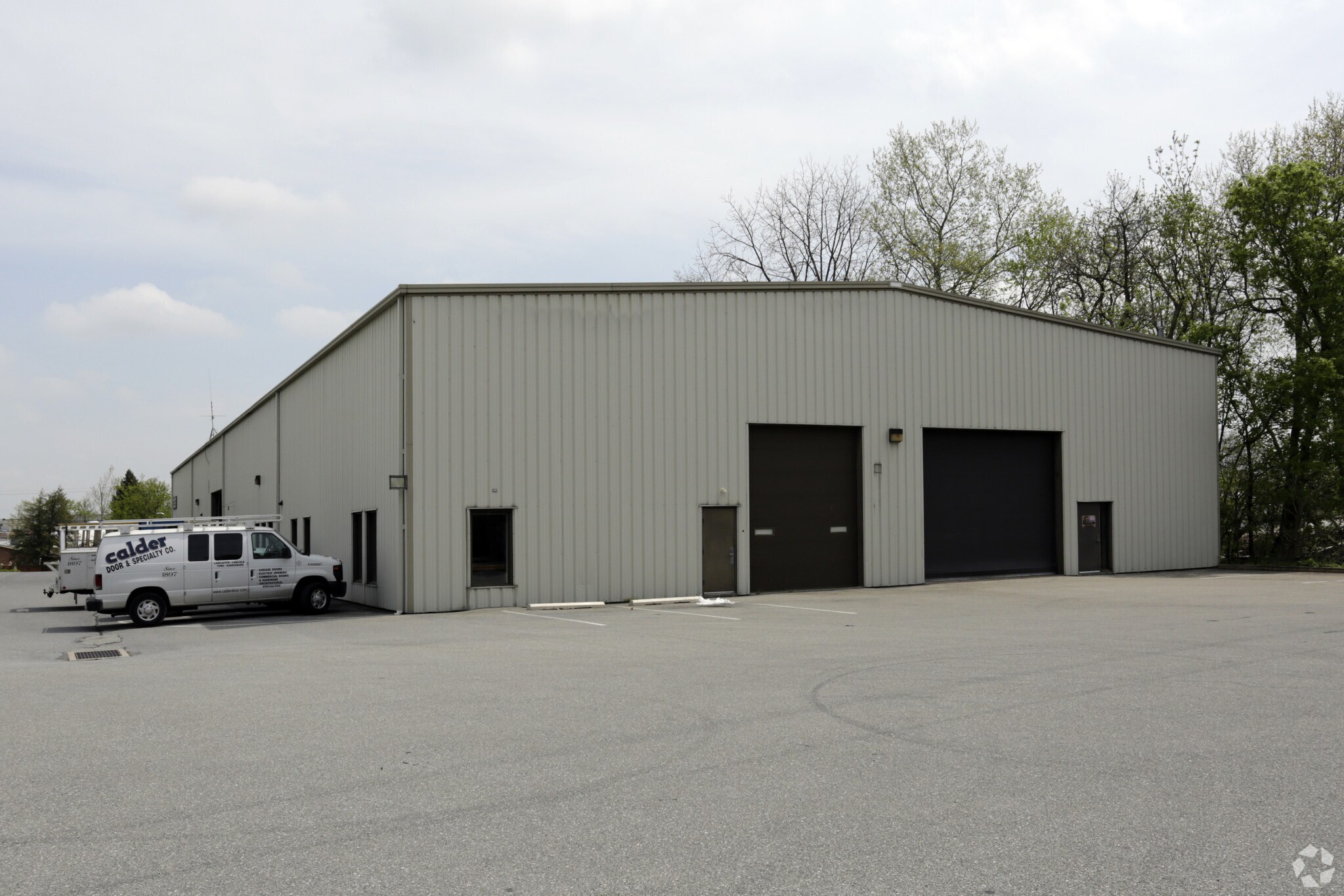 1294 Loop Rd, Lancaster, PA for sale Primary Photo- Image 1 of 1