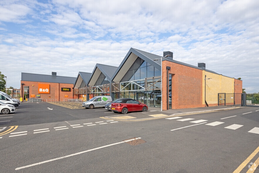 The Maltings portfolio of 3 properties for sale on LoopNet.com - Building Photo - Image 2 of 3