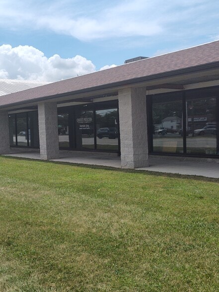 2716 N Main St, Findlay, OH for sale - Building Photo - Image 3 of 14