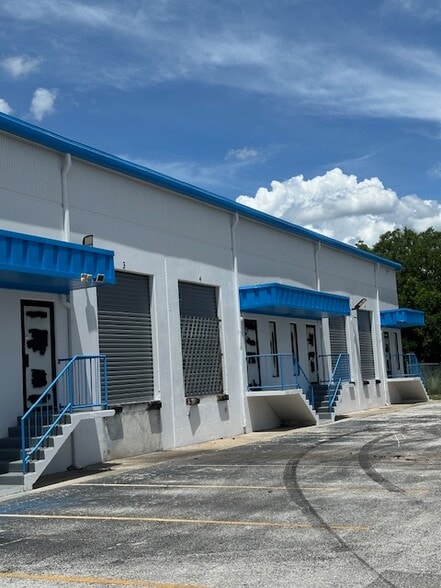 2213-2221 Forsyth Rd, Orlando, FL for lease - Building Photo - Image 1 of 4