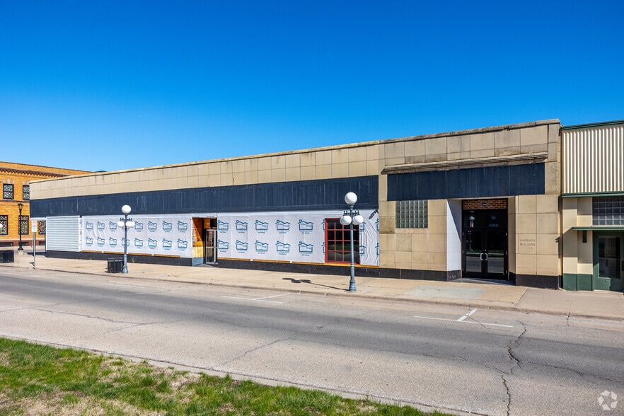 1208 Willis Ave, Perry, IA for lease - Building Photo - Image 2 of 9
