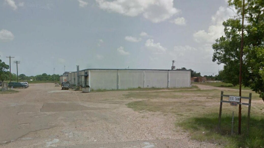 100 & 601 Hickey, Yoakum, TX 77995 Investment Opportunity