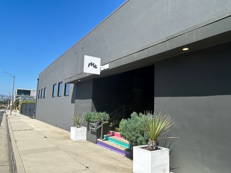 3650 S Holdrege Ave, Los Angeles, CA for lease - Building Photo - Image 1 of 19