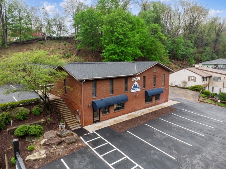 3439 Babcock Blvd, Pittsburgh, PA for sale - Building Photo - Image 3 of 23