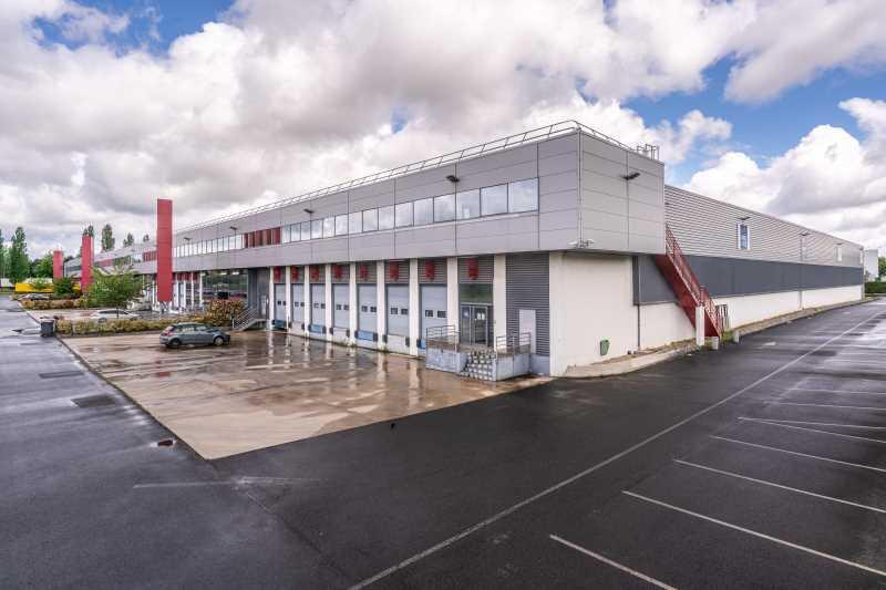 8-10 Avenue D'Oceanie, Les Ulis for lease - Building Photo - Image 2 of 9