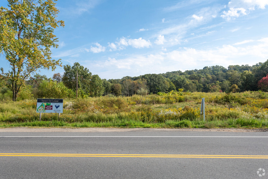 110 Oxford Rd, Oxford, CT for lease - Building Photo - Image 1 of 3